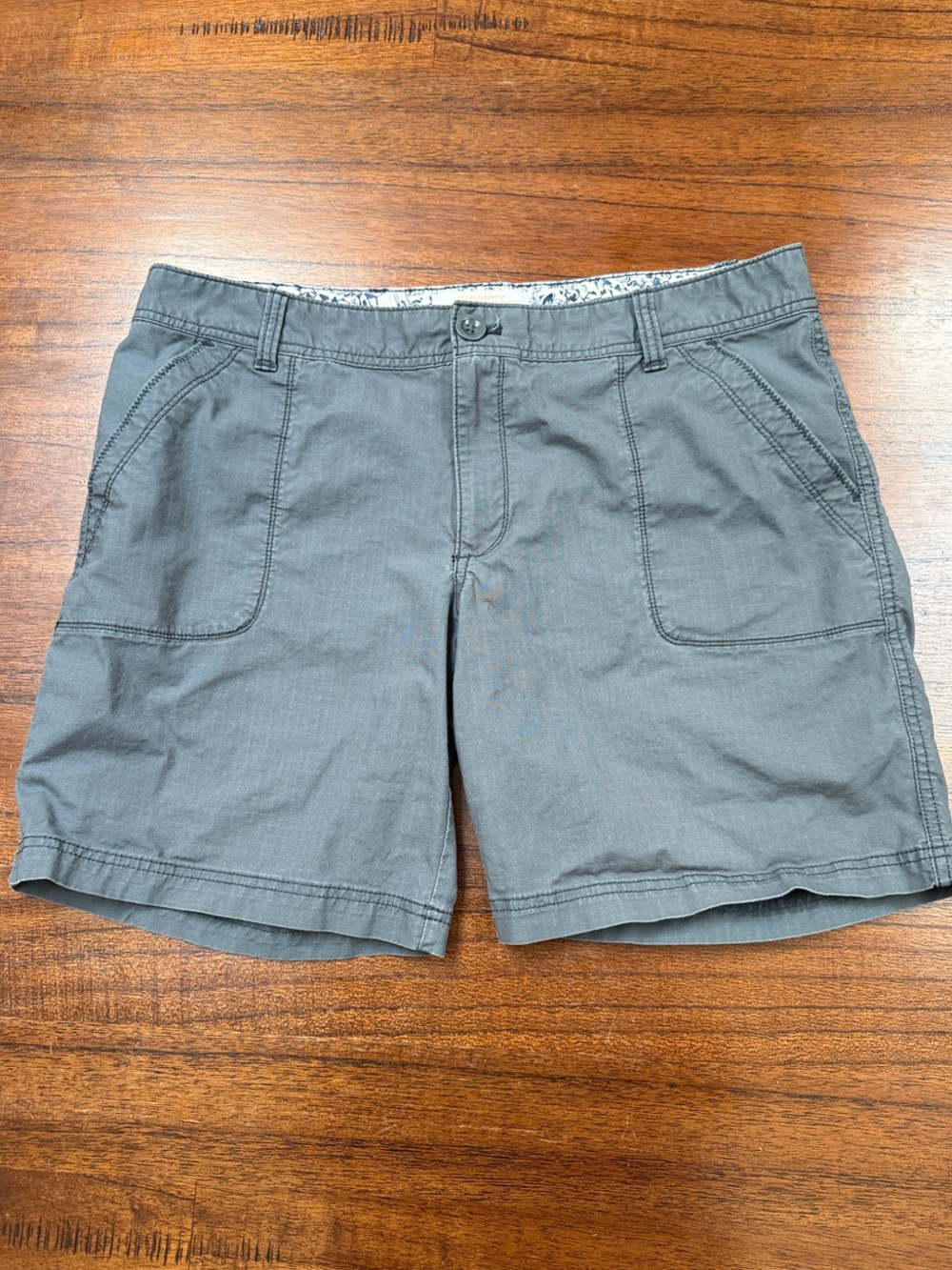 Eddie Bauer shorts size 12